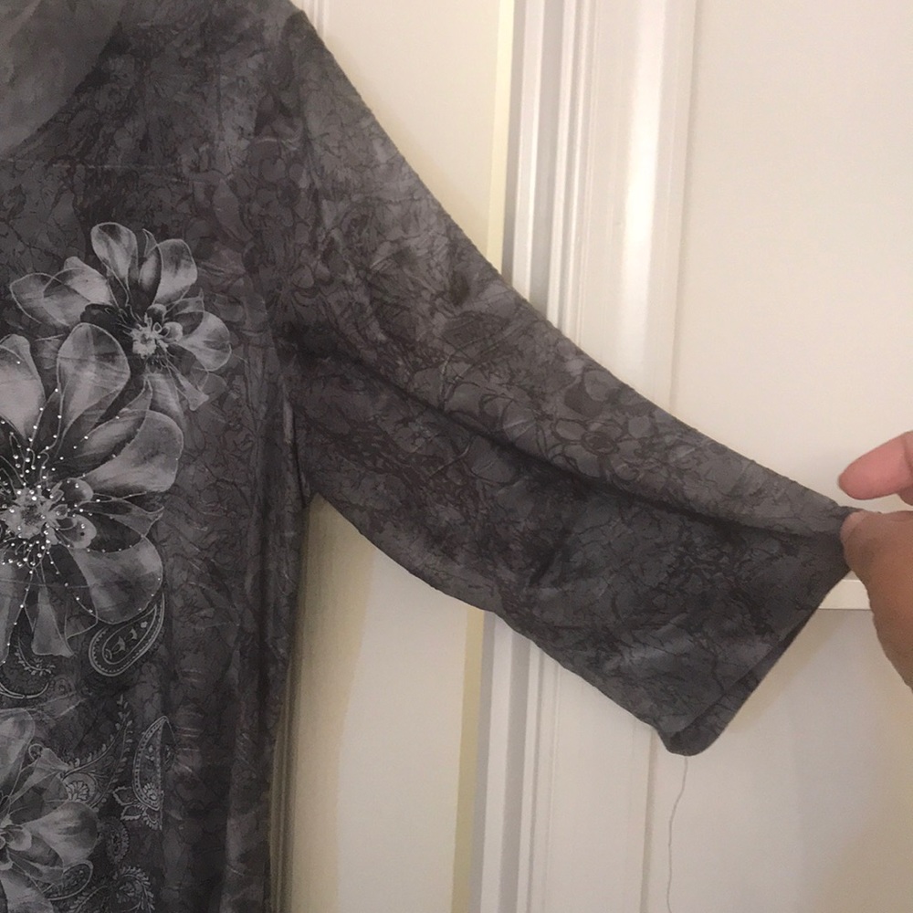 Shirt - Picture 3 of 5